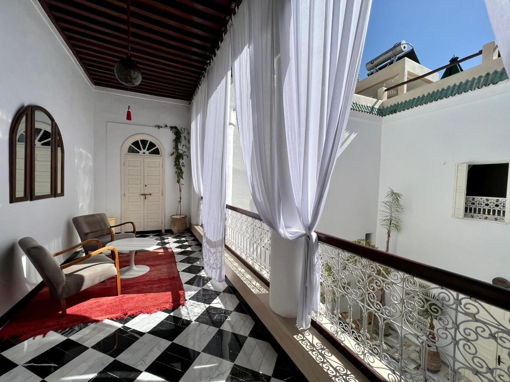 Tizwa Marrakech Bed and breakfast
